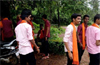 Sullia: Boys wear saffron shawls protest against girls wearing burqa in College
